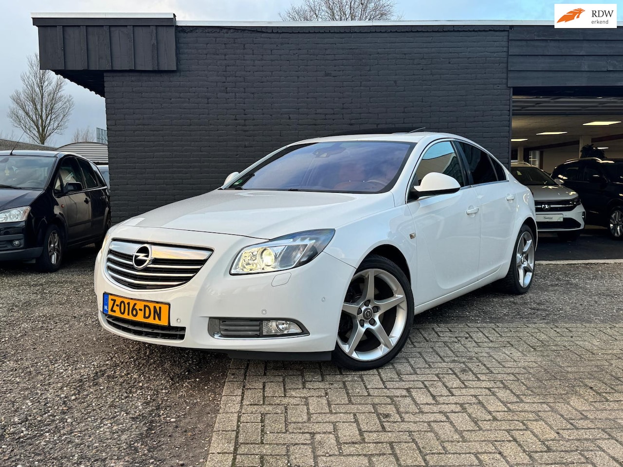 Opel Insignia - 2.8 T Cosmo 4x4 | Xenon | Schuifdak | Infinity - AutoWereld.nl