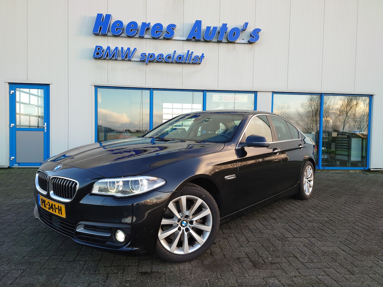 BMW 5-serie - 530d High Executive Aut. / Bomvol / Trekhaak / HUD / DA plus / LED / Etc. etc. - AutoWereld.nl