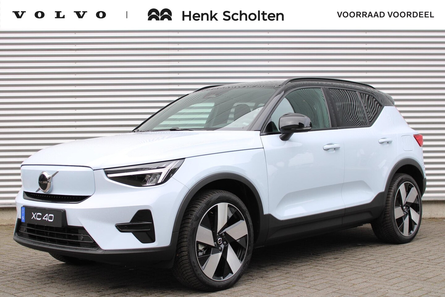 Volvo XC40 - Single Motor Extended Range Plus 82 kWh Keyless Entry, Elektrische Achterklep, 19" Lichtme - AutoWereld.nl