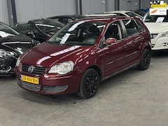 Volkswagen Polo - 1.4-16V Comfortline APK NAP