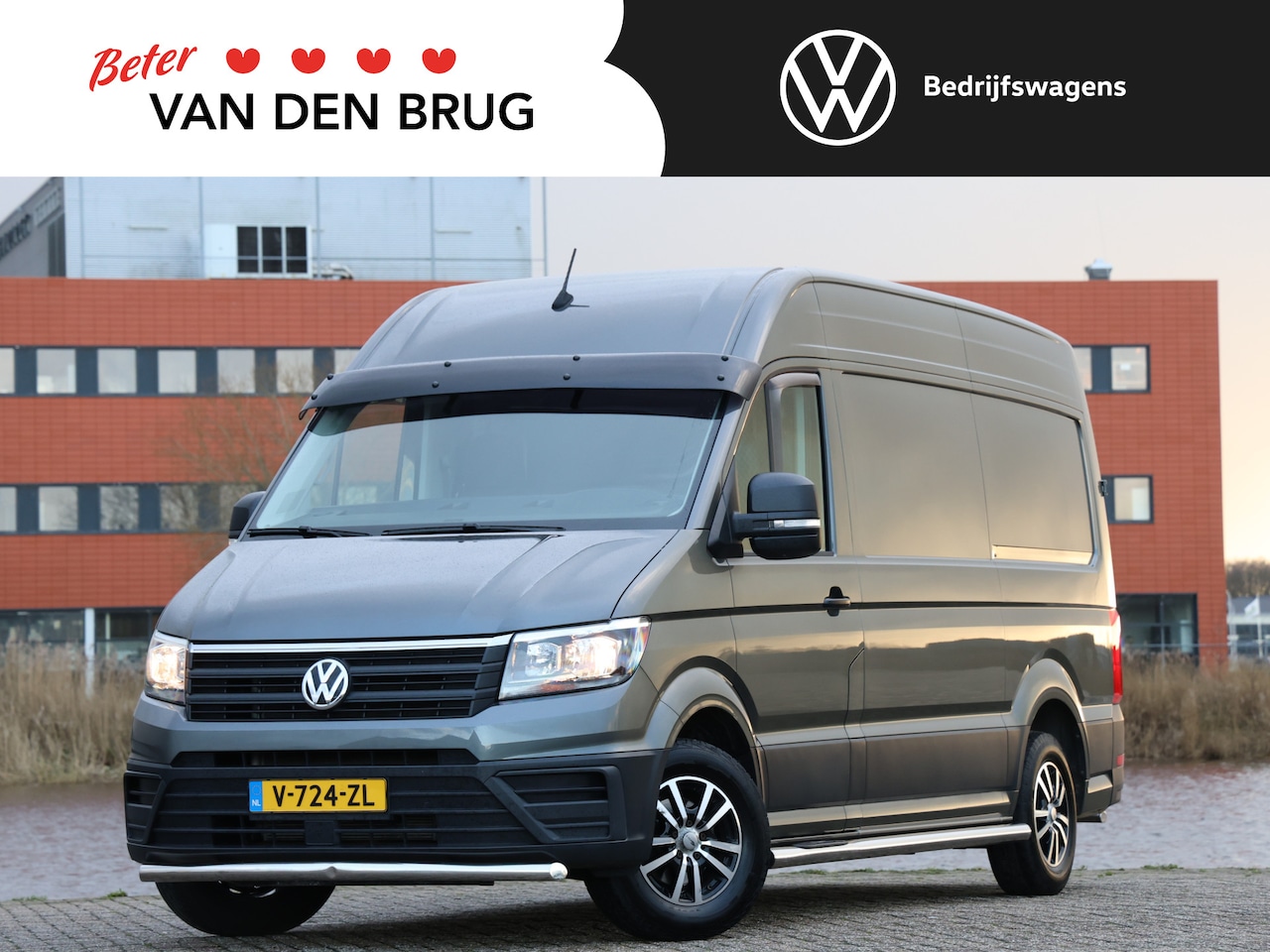 Volkswagen Crafter - 35 2.0TDI 140PK Automaat L3H3 | Airco | Cruise | Navi | Camera | Trekhaak | - AutoWereld.nl