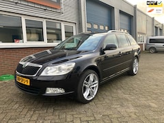 Skoda Octavia Combi - 1.4 TSI Greentech Elegance Business Line Navi