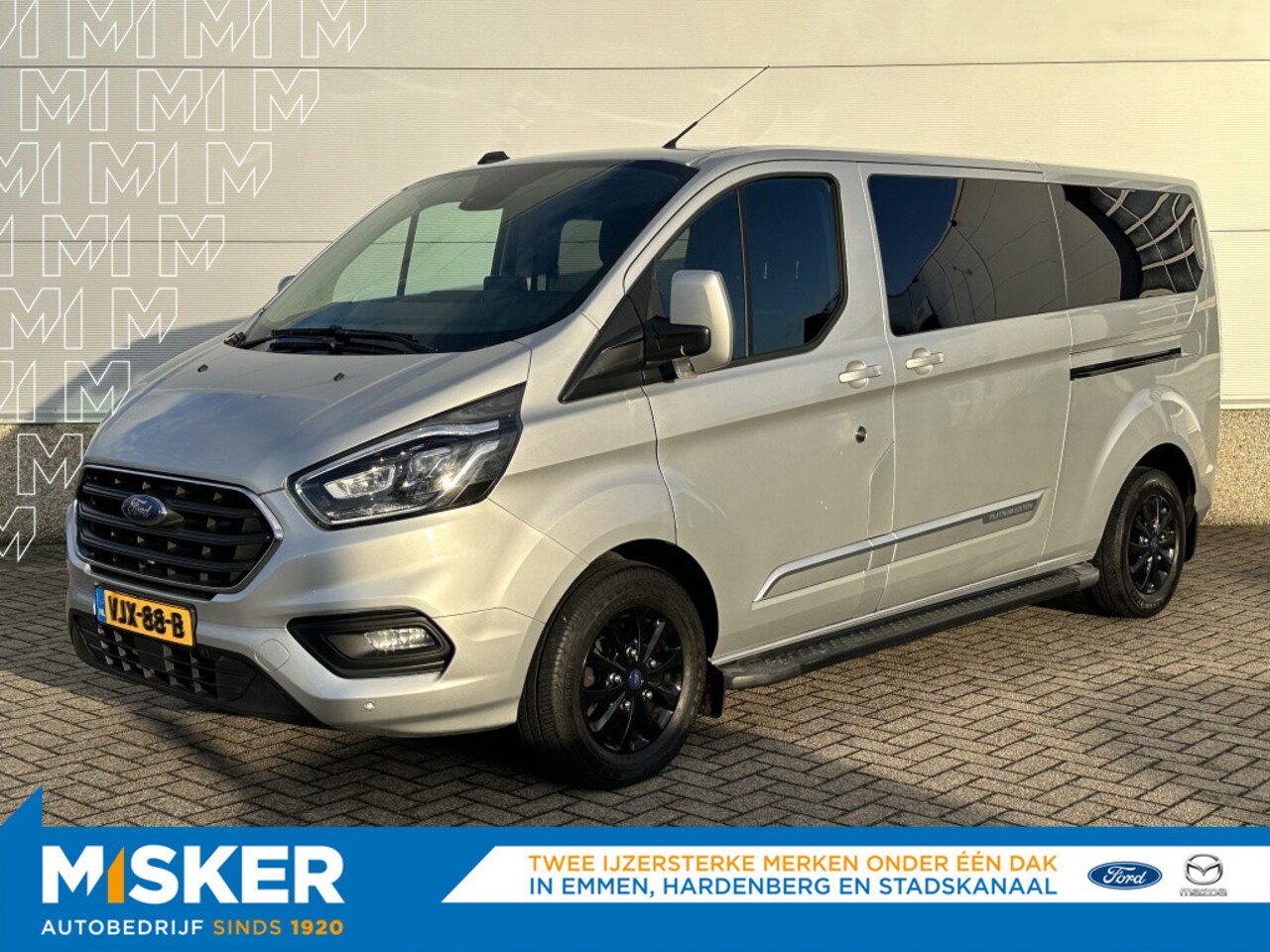 Ford Transit Custom - 320 2.0 L2H1 Platinum AUTOMAAT! DC DUBBEL CABINE! - AutoWereld.nl