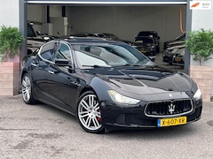 Maserati Ghibli - 3.0 S Q4 // 410 PK / CAMERA / LEER / KEYLESS / SCHUIFDAK / NAVI / INRUIL MOGELIJK