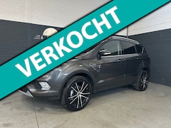 Ford Kuga - 1.5 Titanium Styling Pack, comfort, veel opties. Nieuwe motor en koppeling.(met garantie)