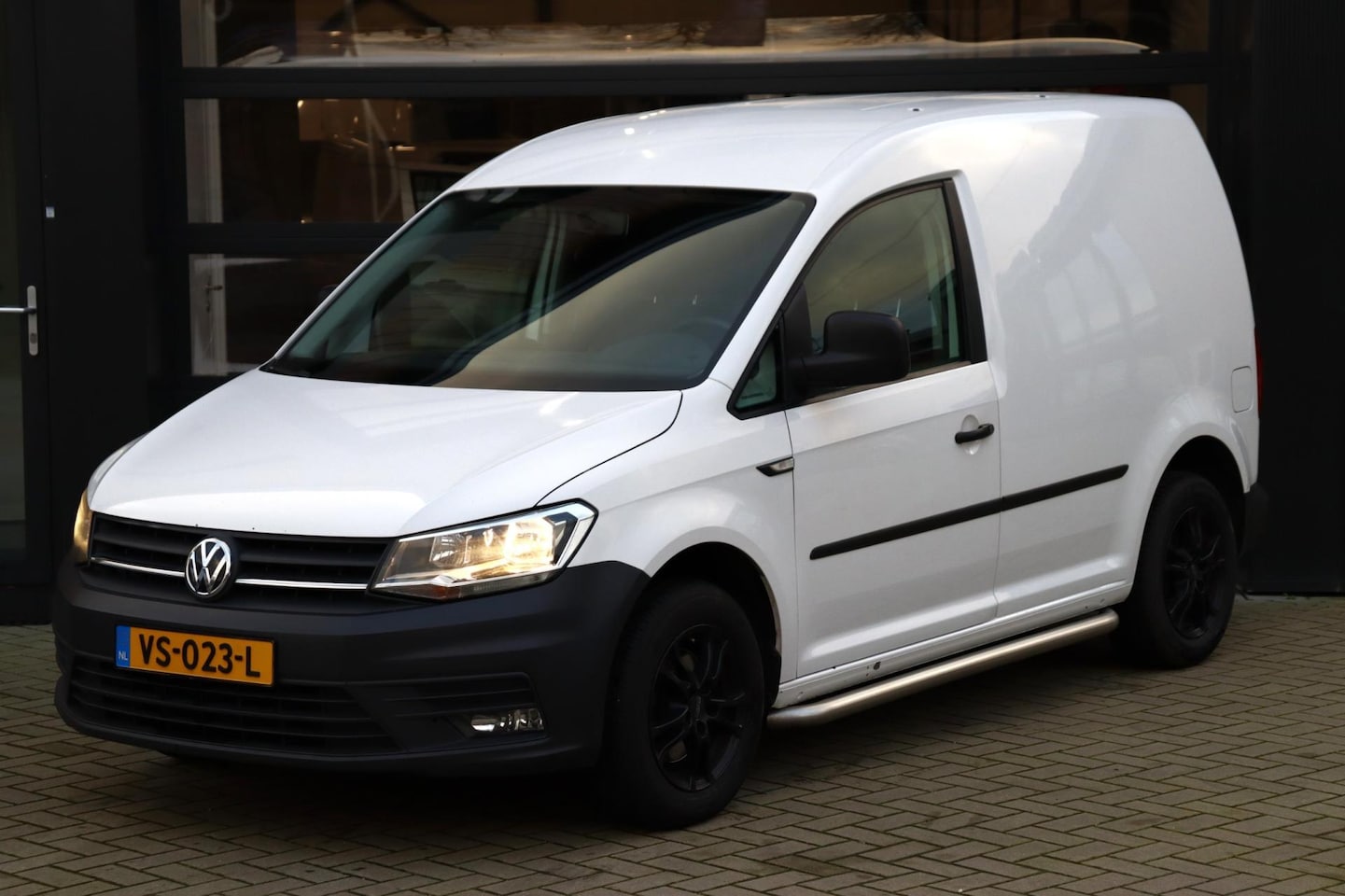 Volkswagen Caddy - 1.6 TDI L1H1 Trendline | 102 Pk | Airco | Nieuwe Distributie | LM Velgen | Nette Bus - AutoWereld.nl