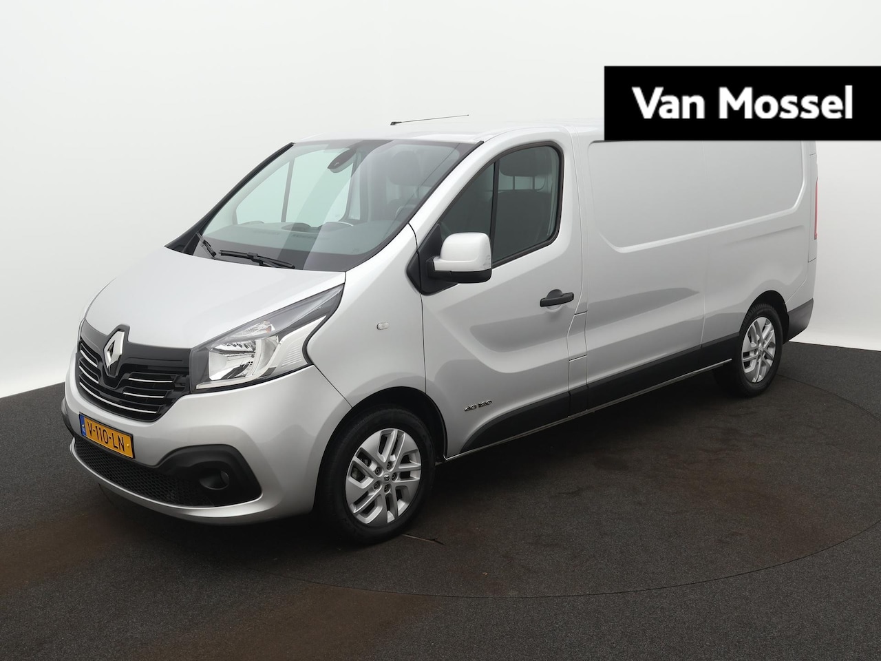 Renault Trafic - 1.6 dCi T29 L2H1 Luxe | Navigatie | Trekhaak | Parkeersensoren - AutoWereld.nl