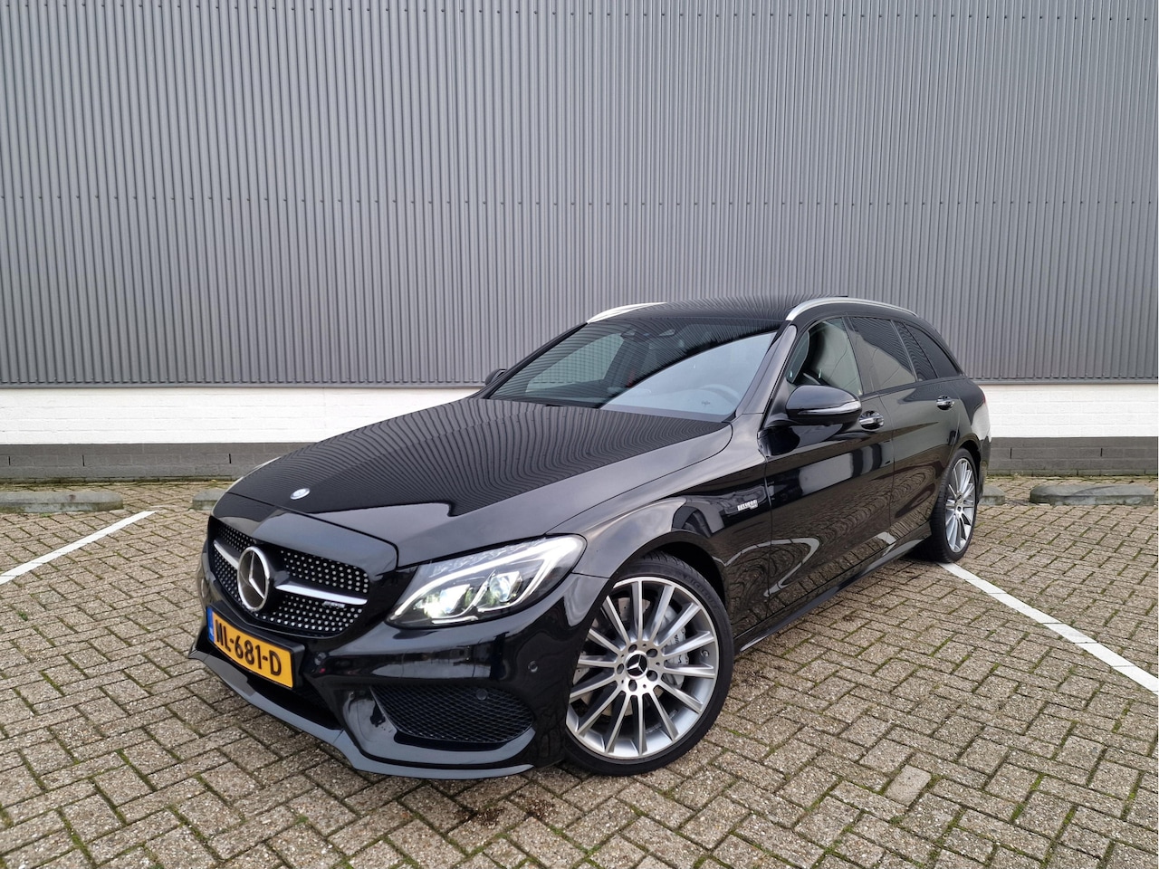 Mercedes-Benz C-klasse Estate - AMG 43 4MATIC Panodak 360 Camera Dodehoek Lane Front Assist - AutoWereld.nl