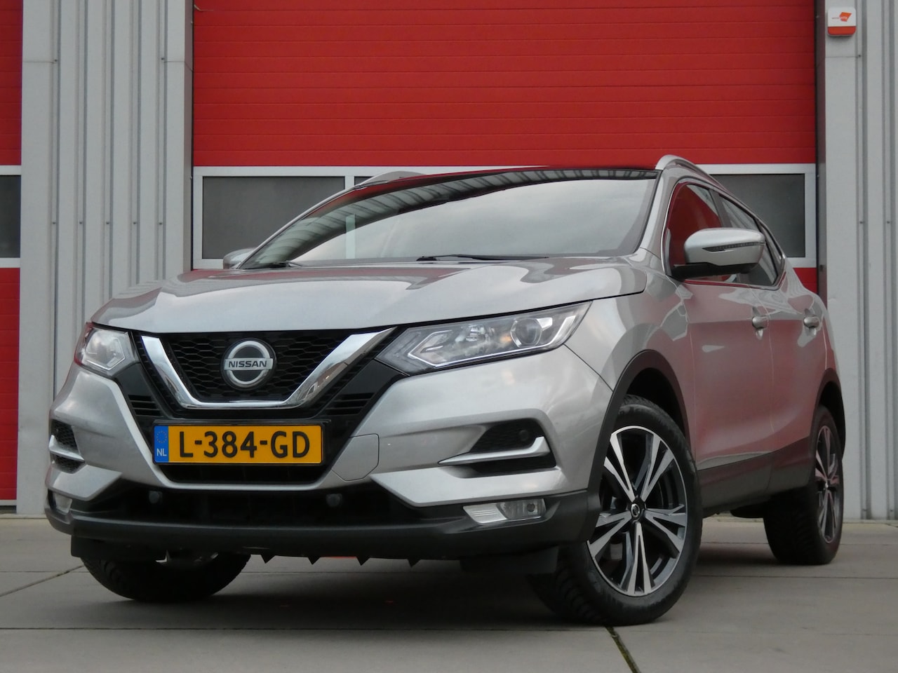 Nissan Qashqai - 1.3 DIG-T Design Edition/ trekhaak/ zeer mooi! - AutoWereld.nl