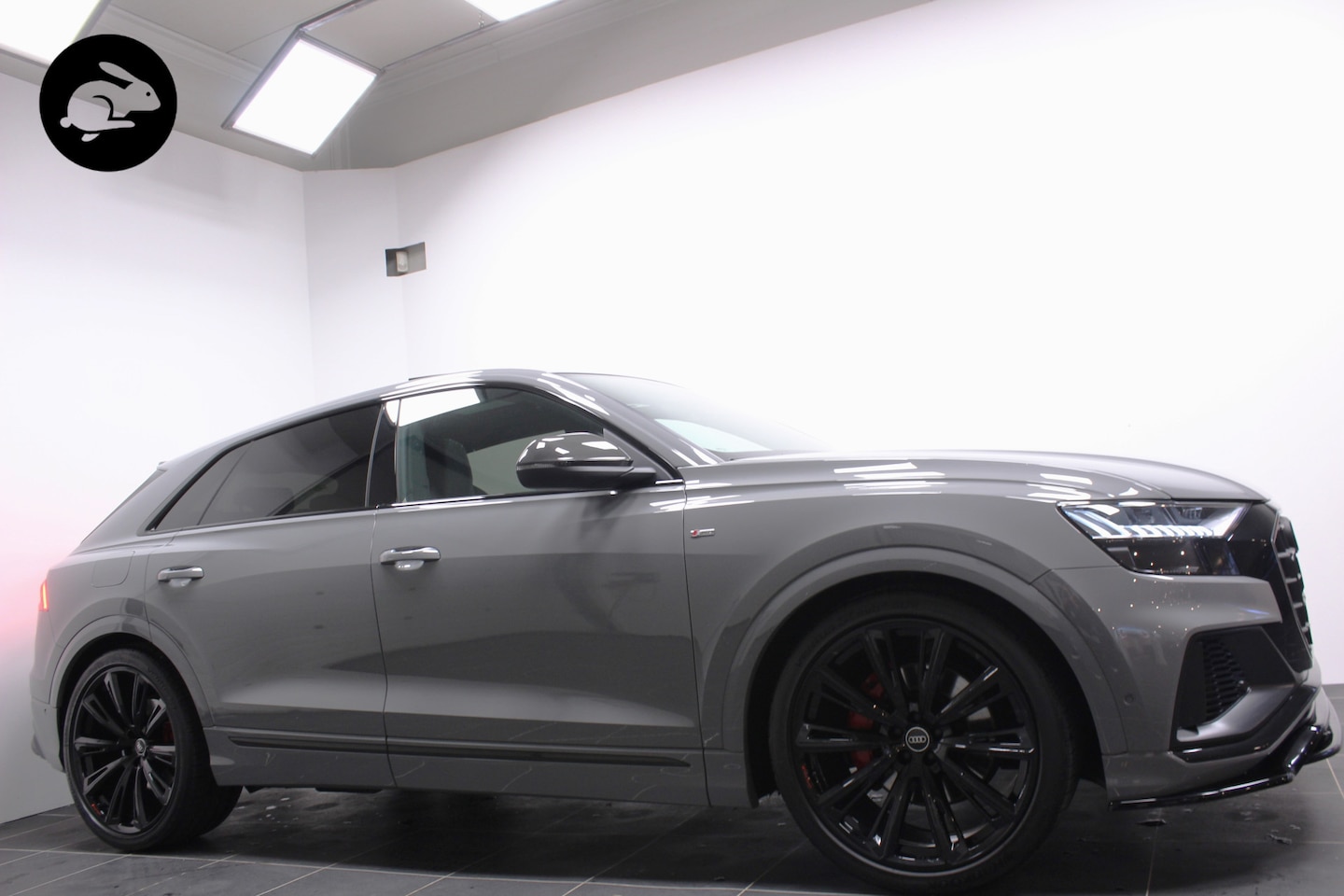 Audi Q8 - 55 TFSI quattro S-Line Competition/SQ8 defusor/Carbon/Pano/Lucht - AutoWereld.nl