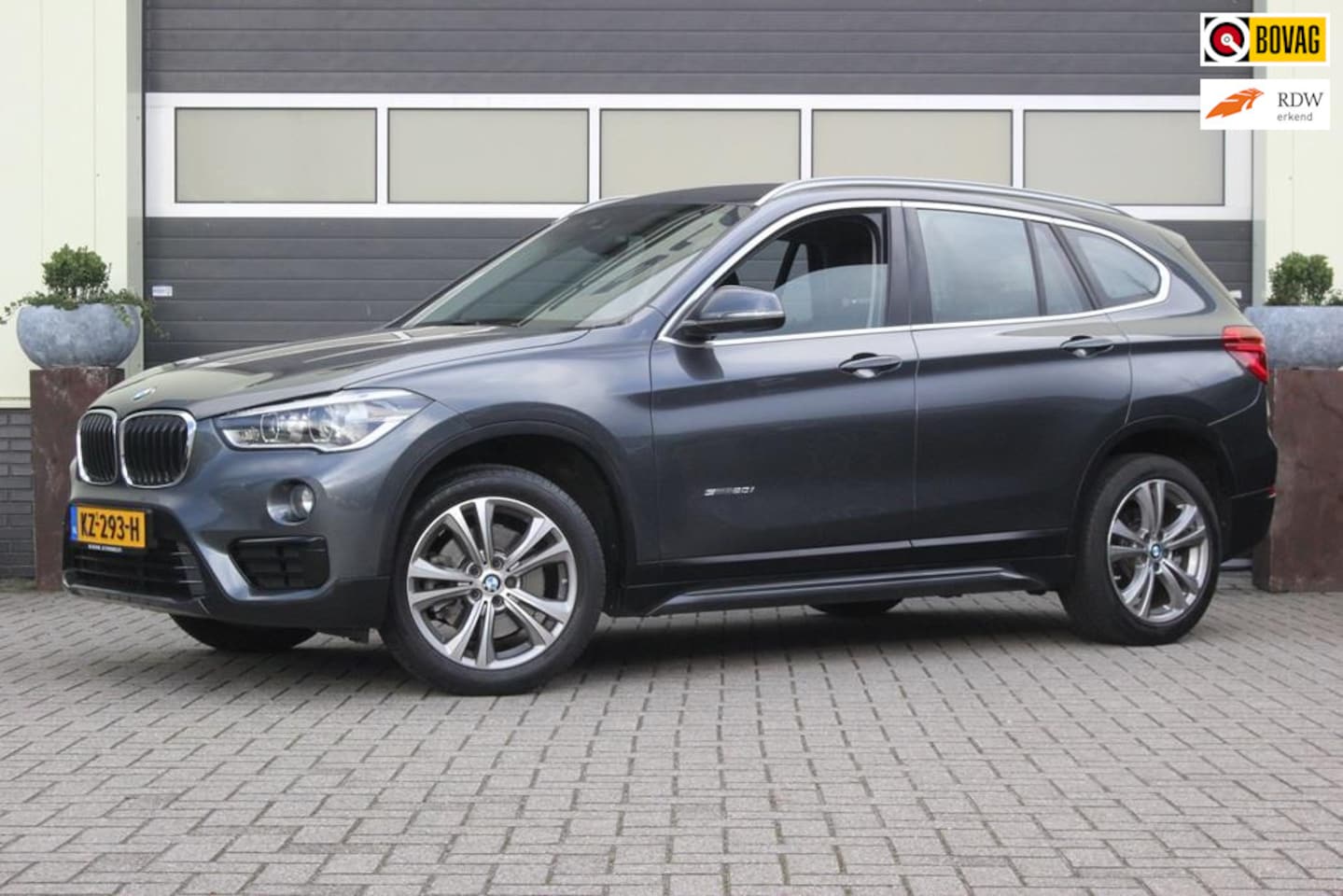 BMW X1 - SDrive20i Centennial Executive | Dealer onderhouden | - AutoWereld.nl