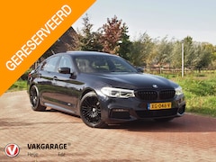 BMW 5-serie - 520i High Executive | M-Pakket | Schuifdak | Camera | Dealer Onderhouden |