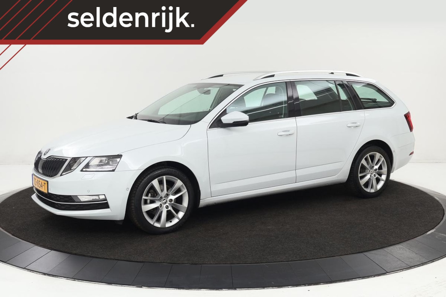 Skoda Octavia - 1.0 TSI Style | Trekhaak | Stoelverwarming | Canton Sound | Carplay | Full LED | Park Assi - AutoWereld.nl