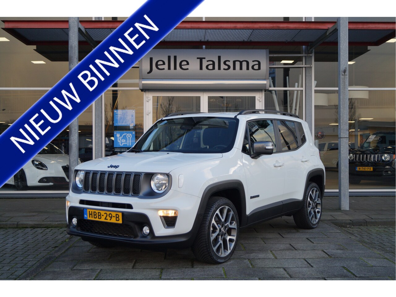 Jeep Renegade - 4xe 240 Plug-in Hybrid Electric S │19'' velgen│Clima│Cruise│Camera│CarPlay - AutoWereld.nl