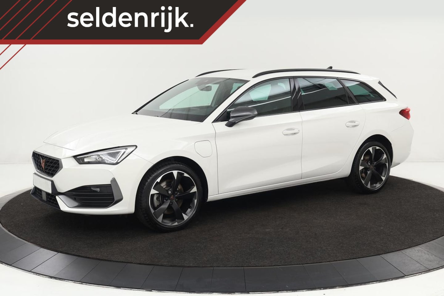 CUPRA Leon - 1.4 e-Hybrid | Sfeerverlichting | Full LED | Stuurverwarming | Navigatie | Keyless | PDC | - AutoWereld.nl