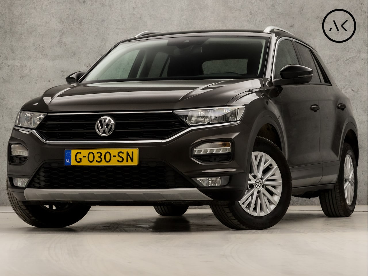 Volkswagen T-Roc - 1.5 TSI Sport 150Pk (DIGITAL COCKPIT, APPLE CARPLAY, STOELVERWARMING, CAMERA, SPORTSTOELEN - AutoWereld.nl