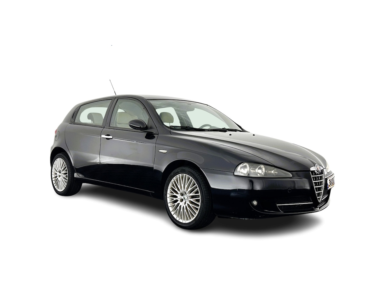 Alfa Romeo 147 - 1.6 T.Spark Veloce Business *AIRCO | FULL-LEATHER | CRUISE | SPORT-SEATS | 17''ALU | TOWBA - AutoWereld.nl