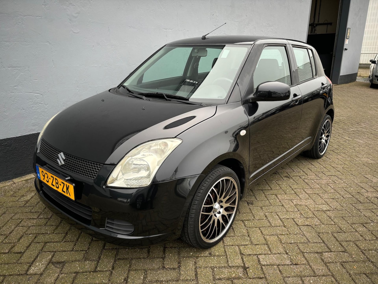 Suzuki Swift - 1.3 GLS 5-Deurs - Airco - LMV - AutoWereld.nl