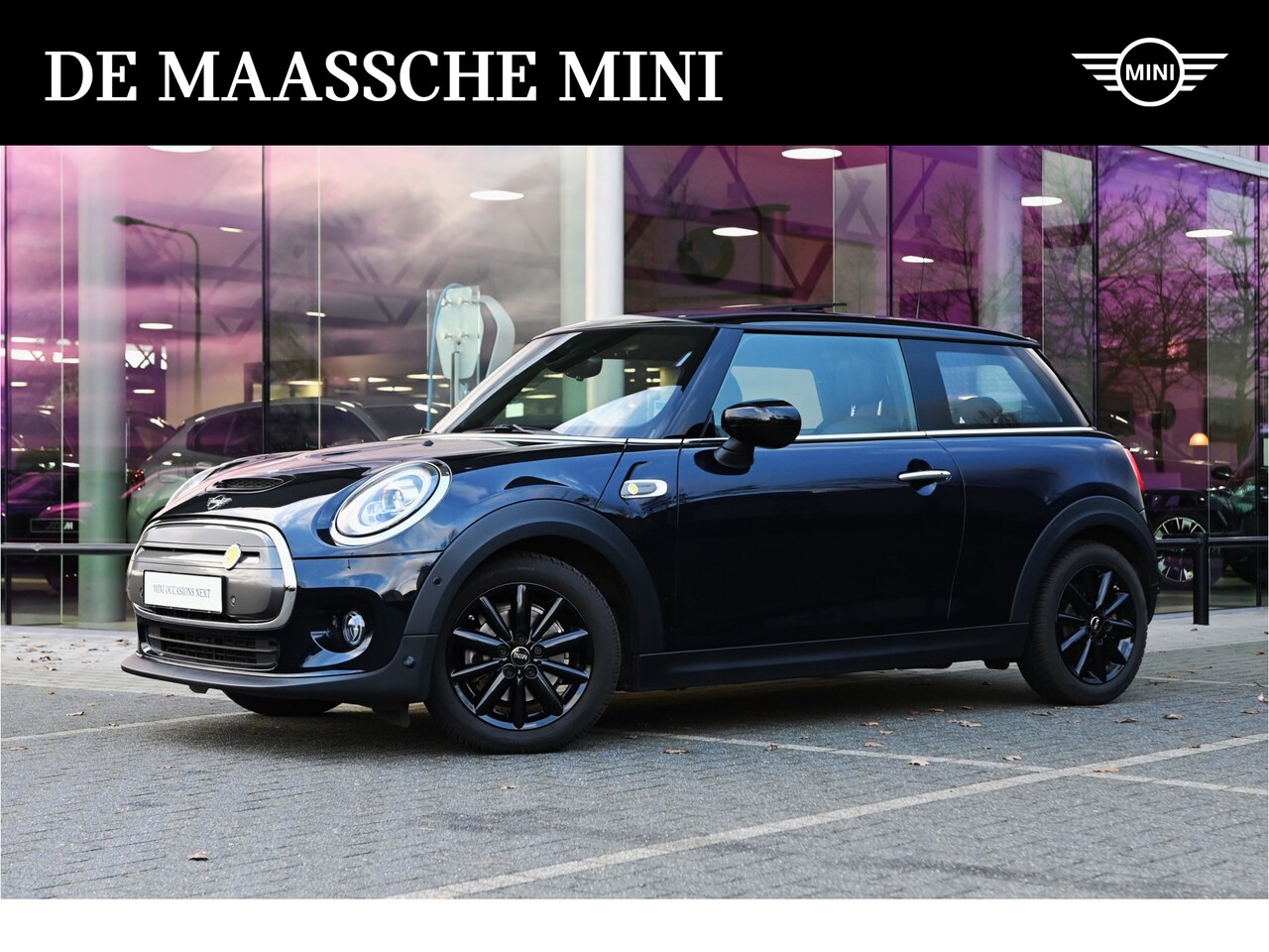 MINI Mini-Electric - Yours / Panoramadak / Achteruitrijcamera / Adaptieve LED / Comfort Access / Head-Up / Spor - AutoWereld.nl