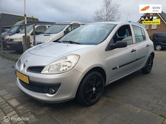 Renault Clio - 1.2-16V Special Line