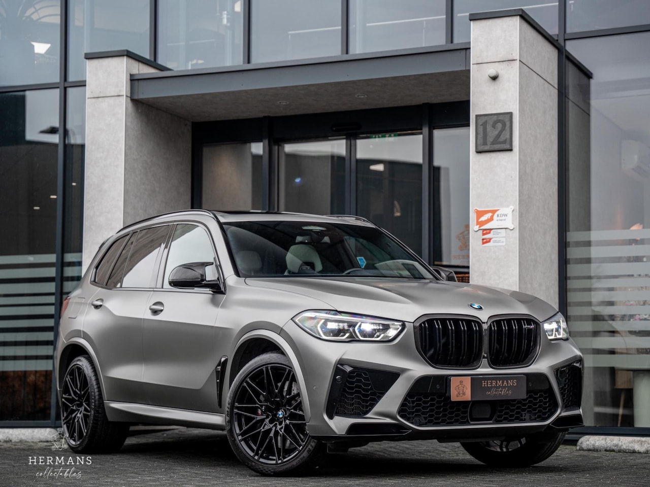 BMW X5 - M Competition First Edition / 1 of 250 / Individual / Akrapovic / Full - AutoWereld.nl