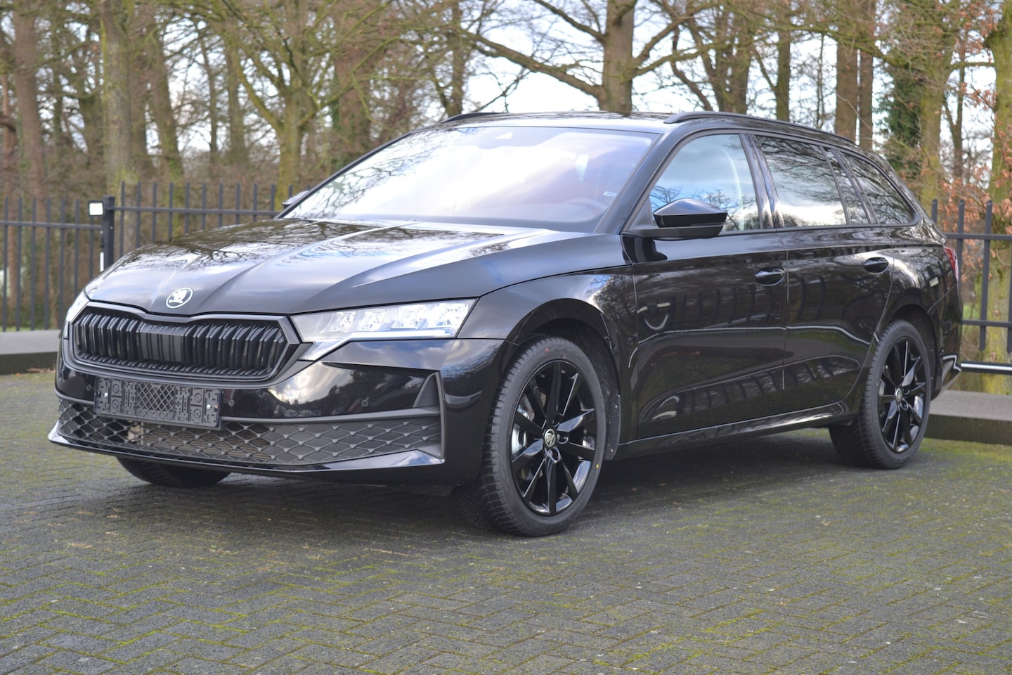 Skoda Octavia Combi - 1.5 TSi mHEV Black Edition Facelift - AutoWereld.nl