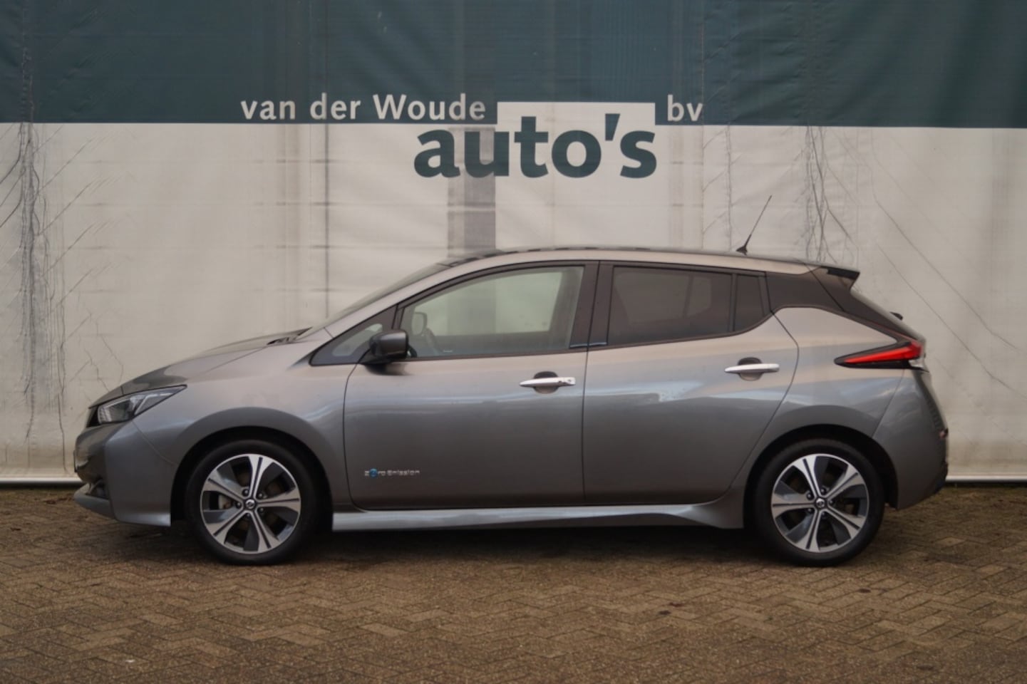 Nissan LEAF - N-Connecta 40kWh -NAVI-ECC-PDC-CAM- - AutoWereld.nl