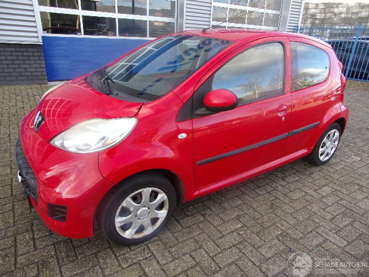 Peugeot 107 - 1.0-12V XS 1.0 12V XS - AutoWereld.nl