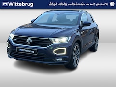 Volkswagen T-Roc - 1.5 TSI 150PK R-Line / R-Line Exterieur / Panoramadak / Zwenkbare Trekhaak / Digitale Cock