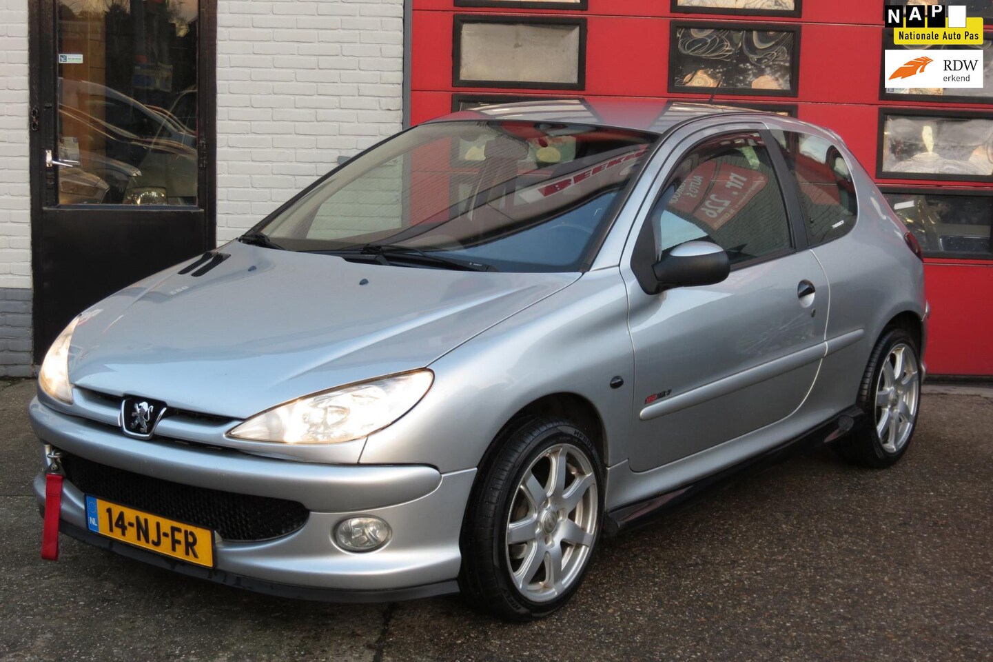 Peugeot 206 - 1.4 Quiksilver SPORT , AIRCO, LM VELG - AutoWereld.nl