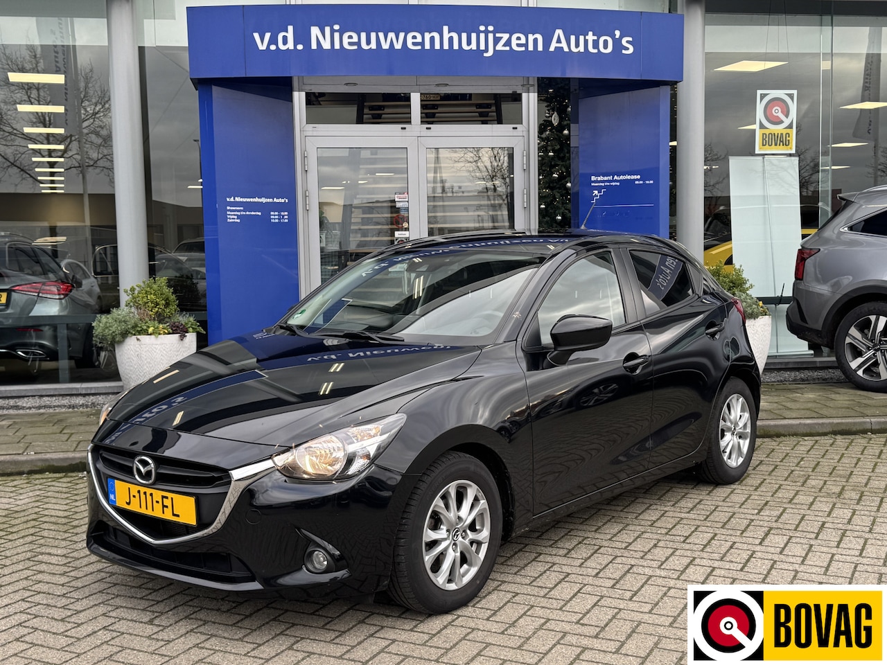 Mazda 2 - 1.5 Skyactiv-G TS + Luxe Uitv. Automaat | Navigatie | Stoelverwarming | Afn. Trekhaak | Pa - AutoWereld.nl