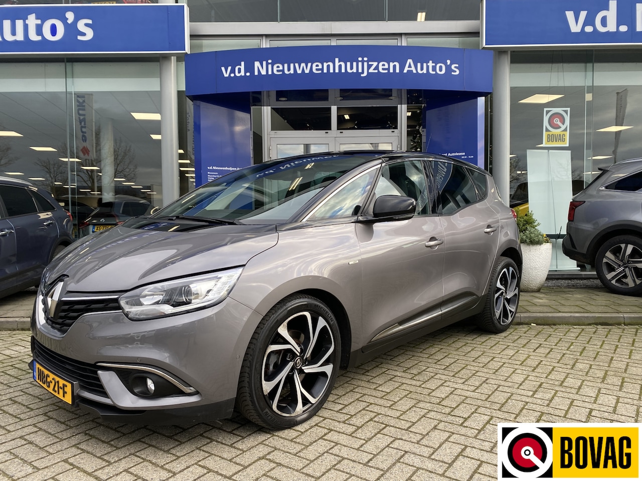 Renault Scénic - 1.3 TCe Bose Automaat | Trekhaak | 4 x Nieuwe All Season | Dodehoekdetectie | Info Bas 049 - AutoWereld.nl