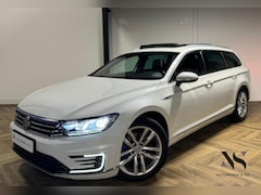 Volkswagen Passat Variant - 1.4 TSI GTE PANO KEYLESS