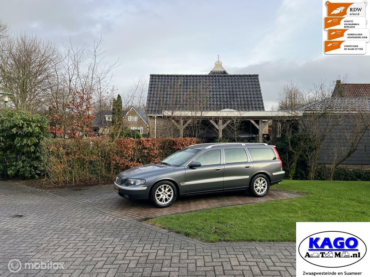 Volvo V70 - 2.5 T Geartronic Titanium 2.5 T Geartronic Titanium - AutoWereld.nl