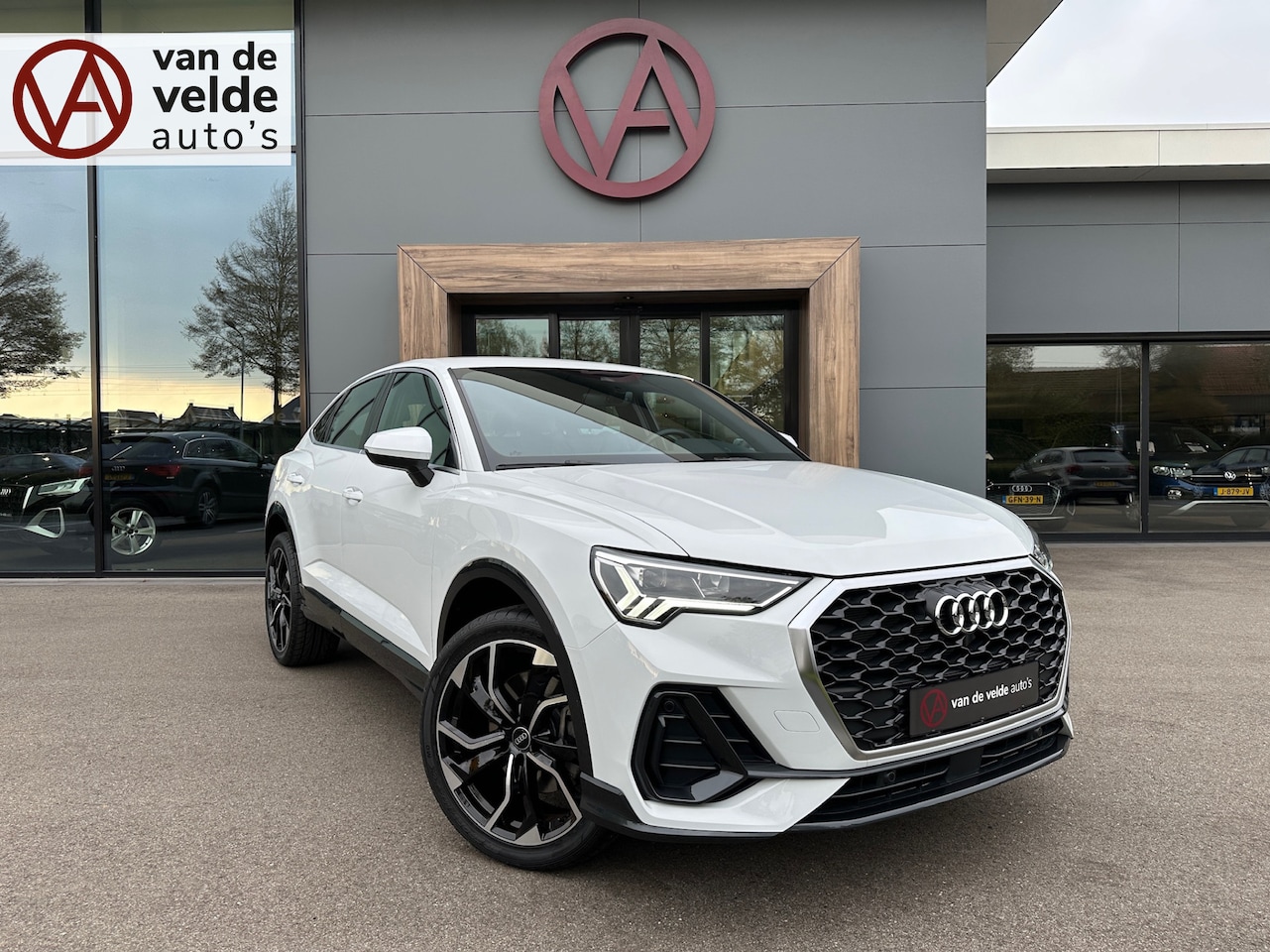 Audi Q3 Sportback - 45 TFSI e 245pk | S-line interieur | 20 inch velgen | Elek. Achterklep | Dode hoek | Rijkl - AutoWereld.nl