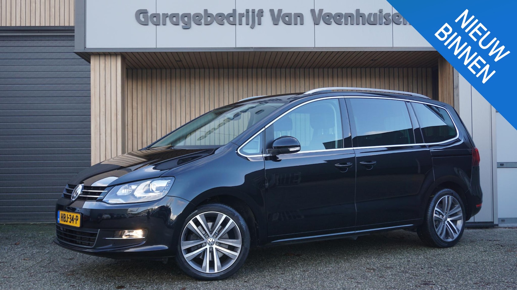 Volkswagen Sharan - 2.0 TSI 220pk DSG 7-Zits Highline Leder DynAudio 18inch LM Elek.Schuifdeuren 1e Eigenaar 8 - AutoWereld.nl