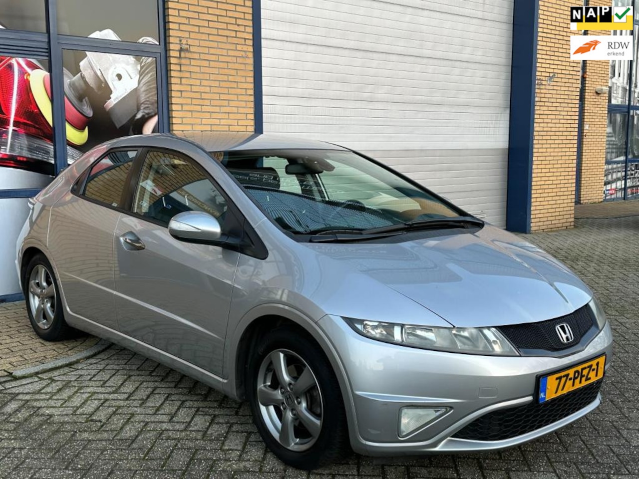 Honda Civic - 1.4 Style Mode 1.4 Style Mode, 5-deurs, origineel Nederlands, APK, NAP, trekhaak, PDC, halfleder, digital - AutoWereld.nl