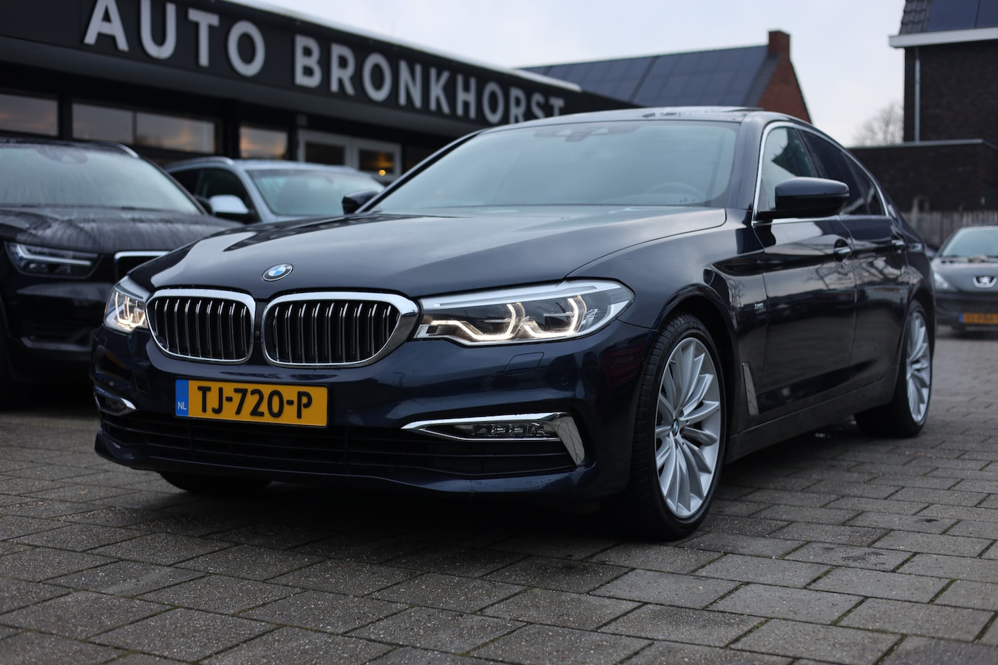 BMW 5-serie - 540i HIGH EXECUTIVE | 1e EIG | LEDER | SCHUIFDAK | 360 CAMERA - AutoWereld.nl