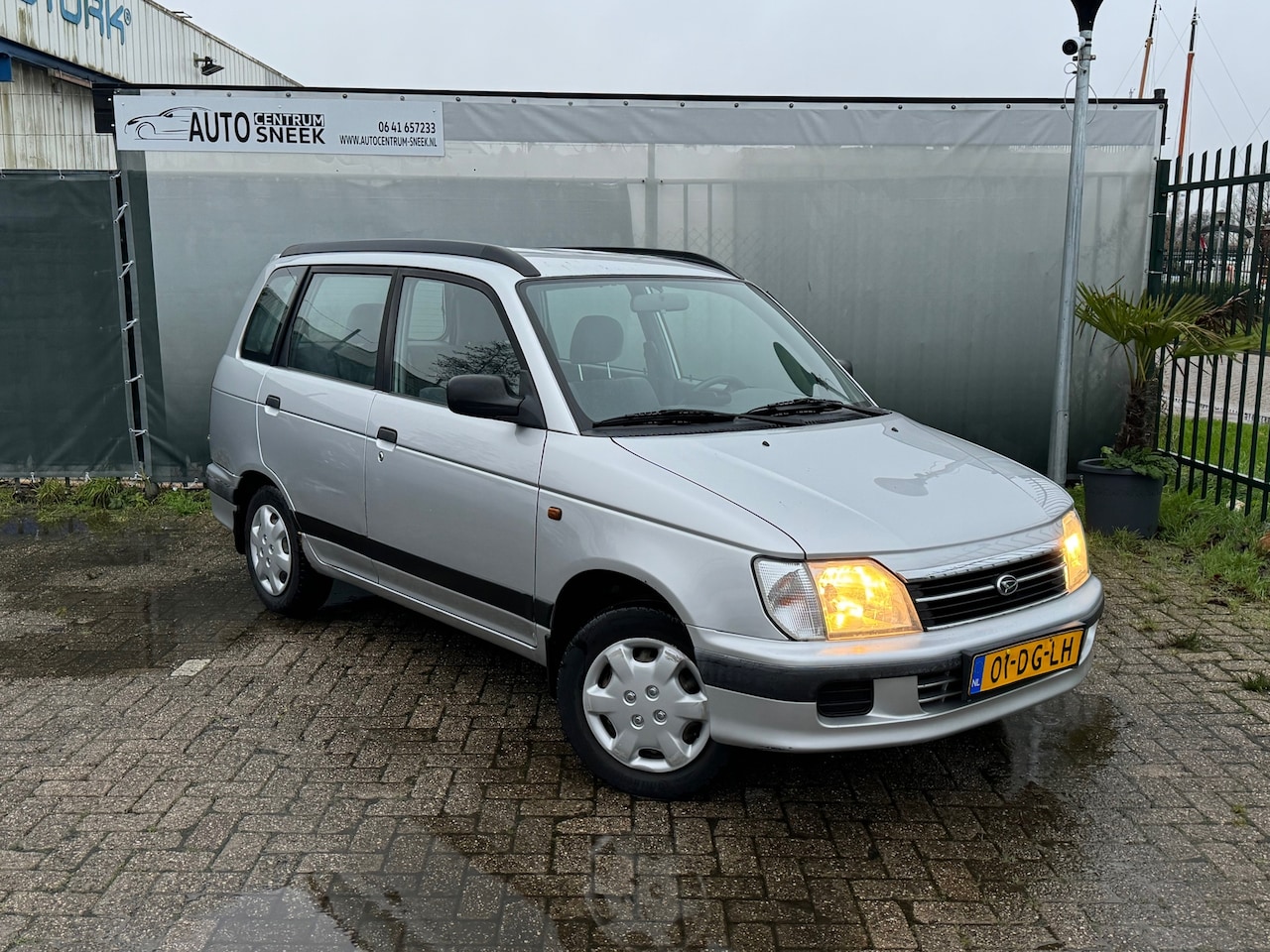 Daihatsu Gran Move - 1.6i-16V CX - APK 03-25 - AUT - HANDGAS - AutoWereld.nl