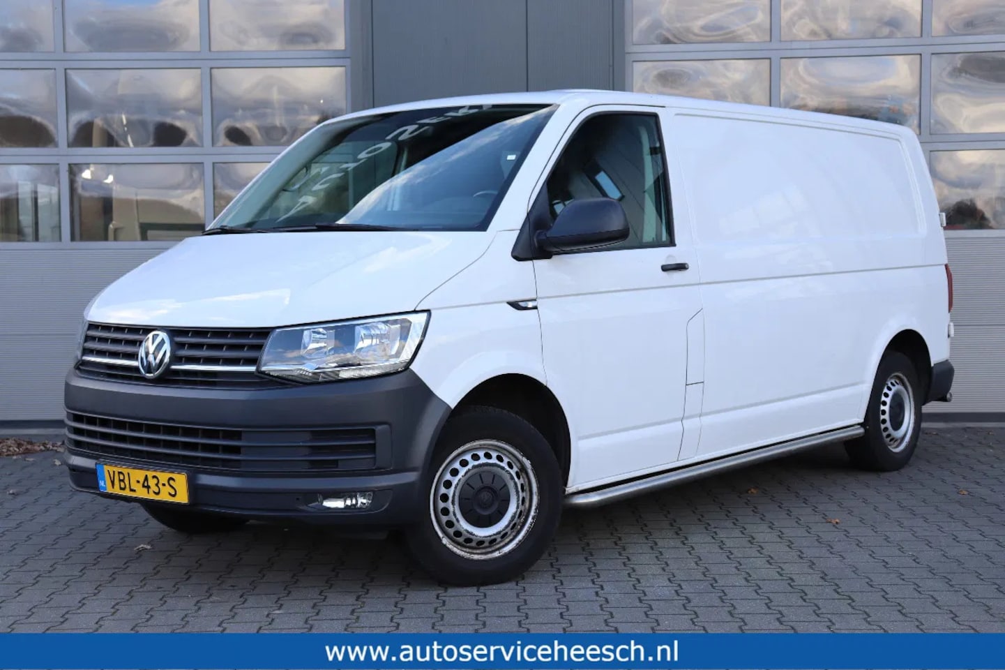 Volkswagen Transporter - 2.0 TDi 150PK L2H1 l AIRCO l NAVI l CRUISE CONTROL - AutoWereld.nl