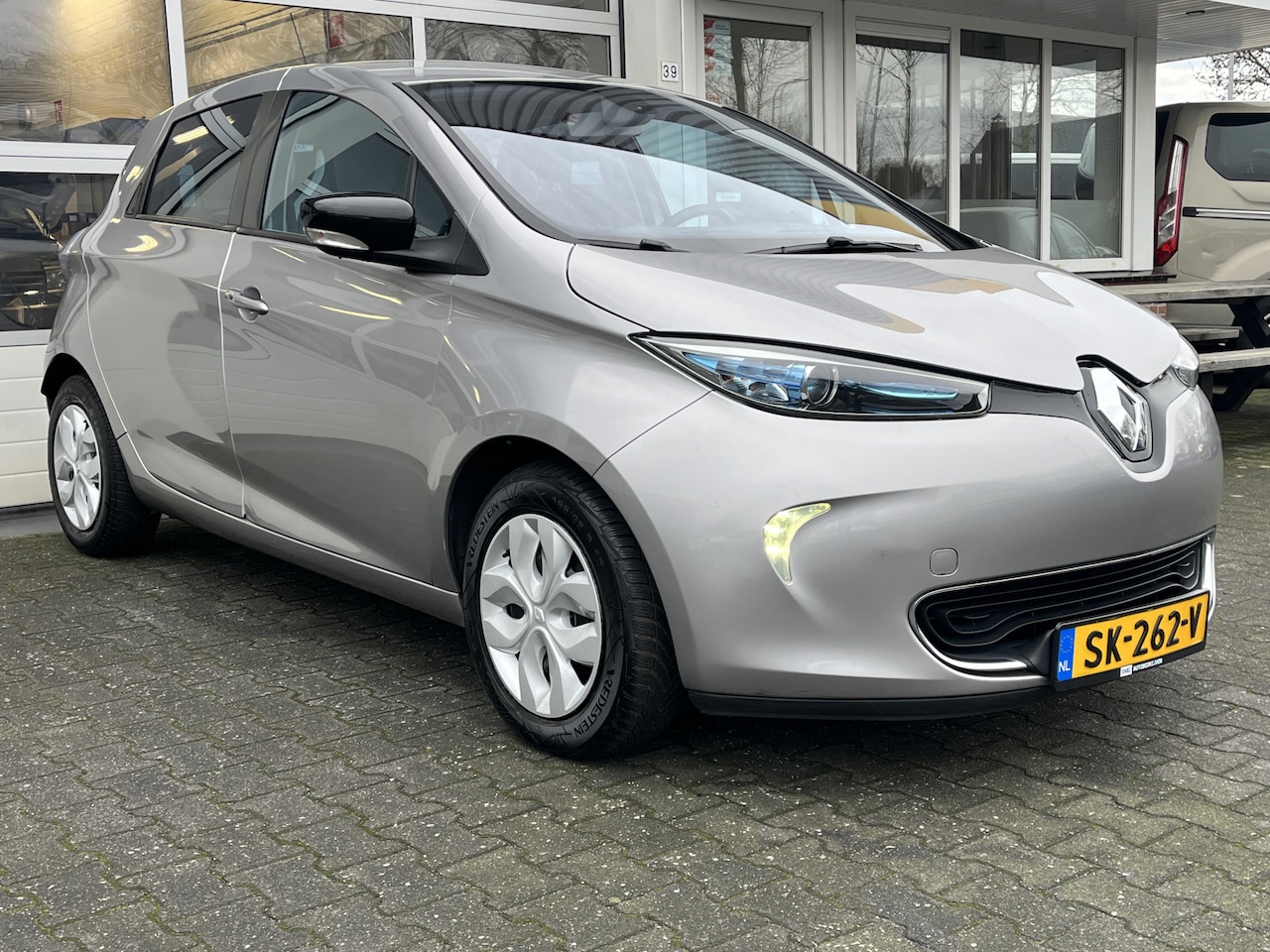 Renault Zoe - Q210 Zen Quickcharge 22 kWh (ex Accu) Camera Cruise control Climate control Navigatie PDC - AutoWereld.nl