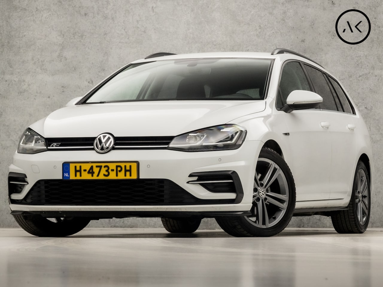 Volkswagen Golf Variant - 1.5 TSI R-Line Sport 150Pk Automaat (DIGITAL COCKPIT, APPLE CARPLAY, GROOT NAVI, ALCANTARA - AutoWereld.nl