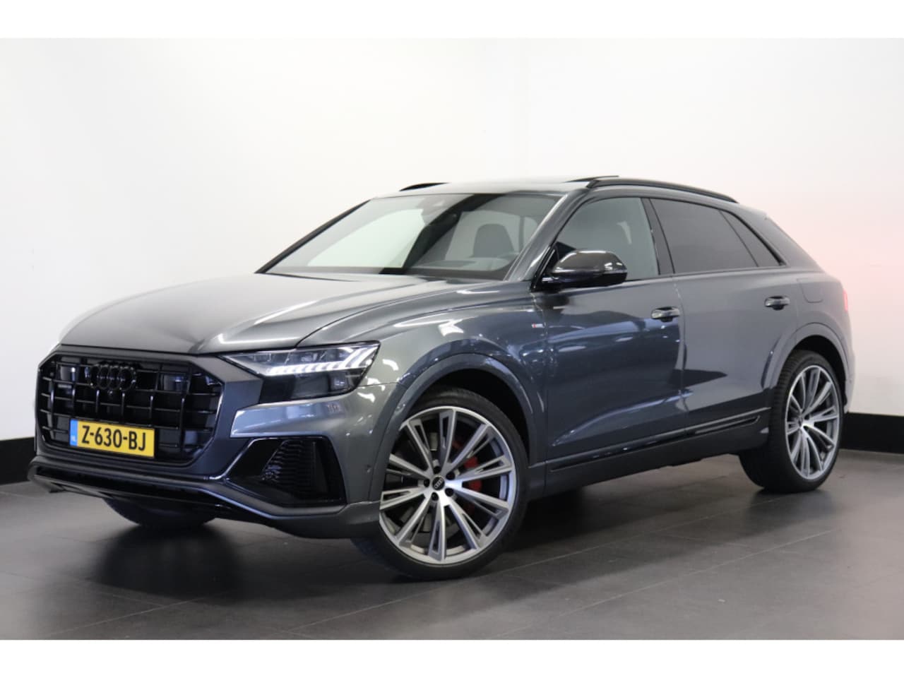 Audi Q8 - 60 TFSI e quattro Competition 462PK | PANO | 360 CAMERA | MATRIX LED | 23'' | € 64.900,- I - AutoWereld.nl