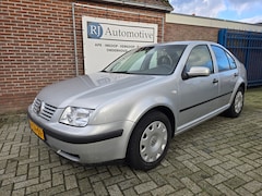 Volkswagen Bora - 1.6-16V APK/TREKHAAK