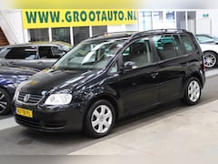 Volkswagen Touran - 1.6-16V FSI Business Airco, Cruise control, NAP, Isofix