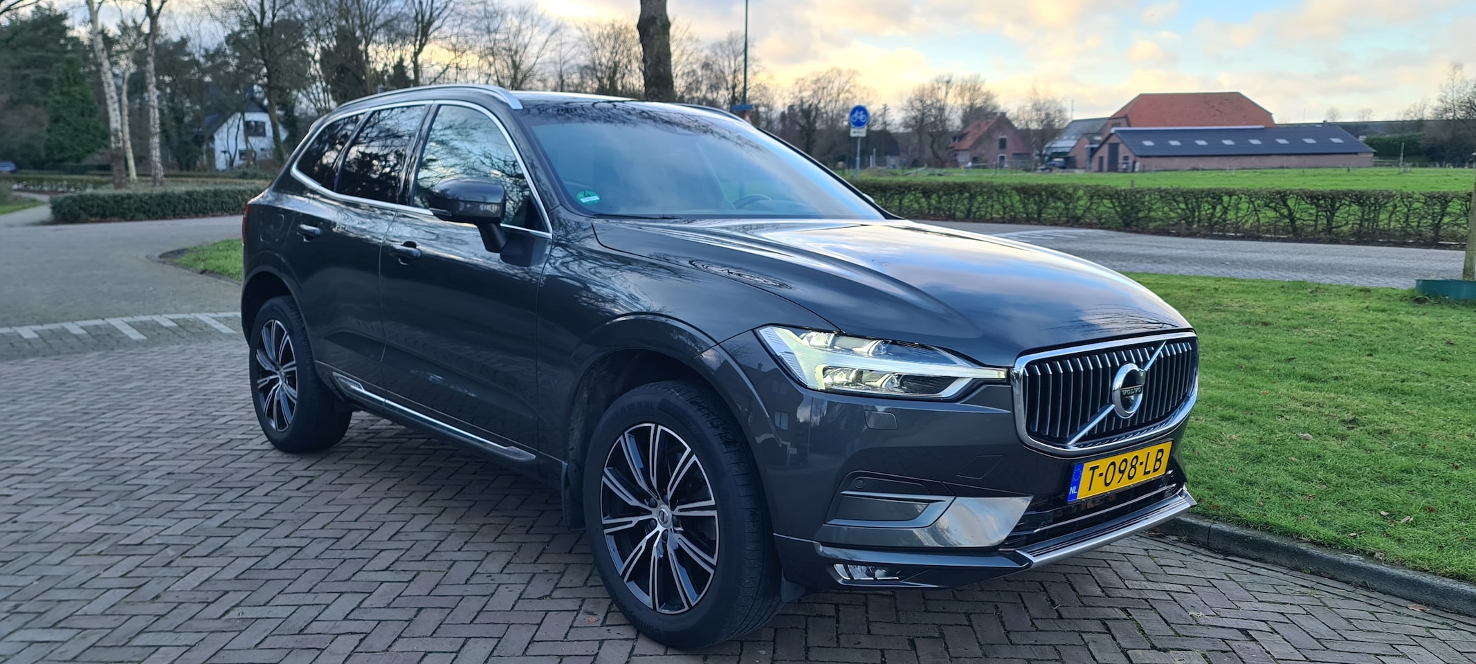 Volvo XC60 - 2.0 T6 AWD Inscription 2018 Polestar Luchtvering - AutoWereld.nl