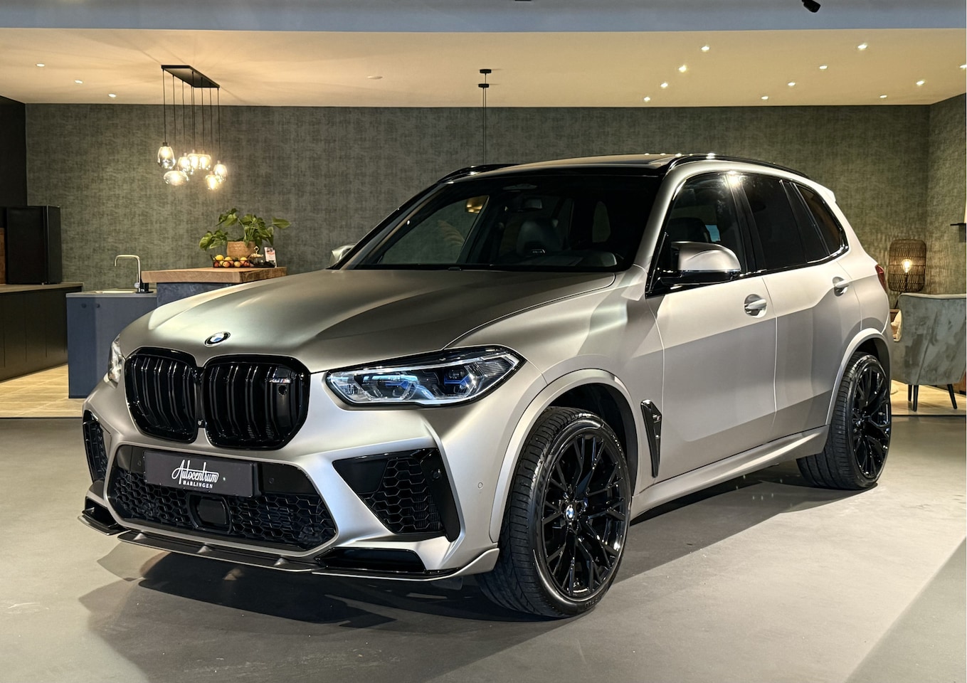 BMW X5 - M V8 600PK I Bowers&Wilkins I 22" I Massage I VOL - AutoWereld.nl