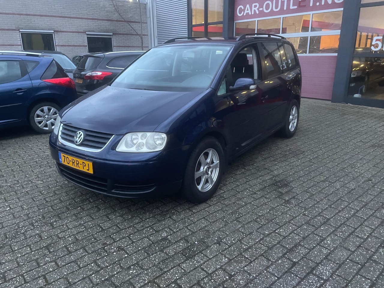 Volkswagen Touran - 2.0-16V FSI Trendline 7 persoons - AutoWereld.nl