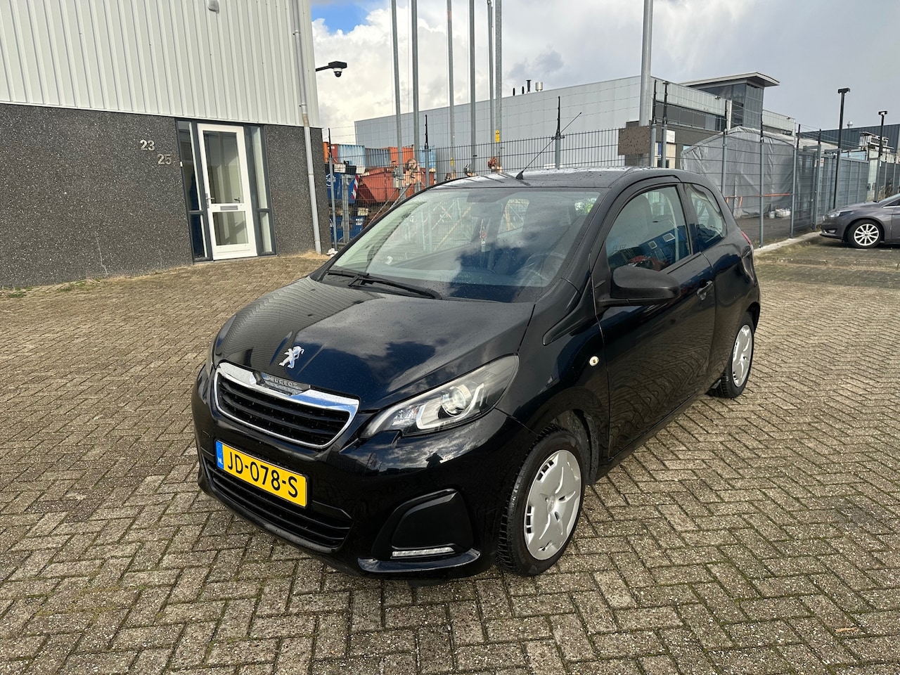 Peugeot 108 - 1.0 e-VTi Access 2016 ZWART - AutoWereld.nl