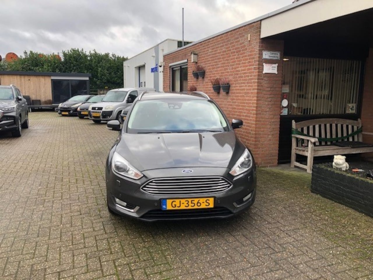 Ford Focus - 1.5 TITANIUM EDITION DISTRIBUTIERIEM VERVANGEN BIJ 196000 KM!!! - AutoWereld.nl